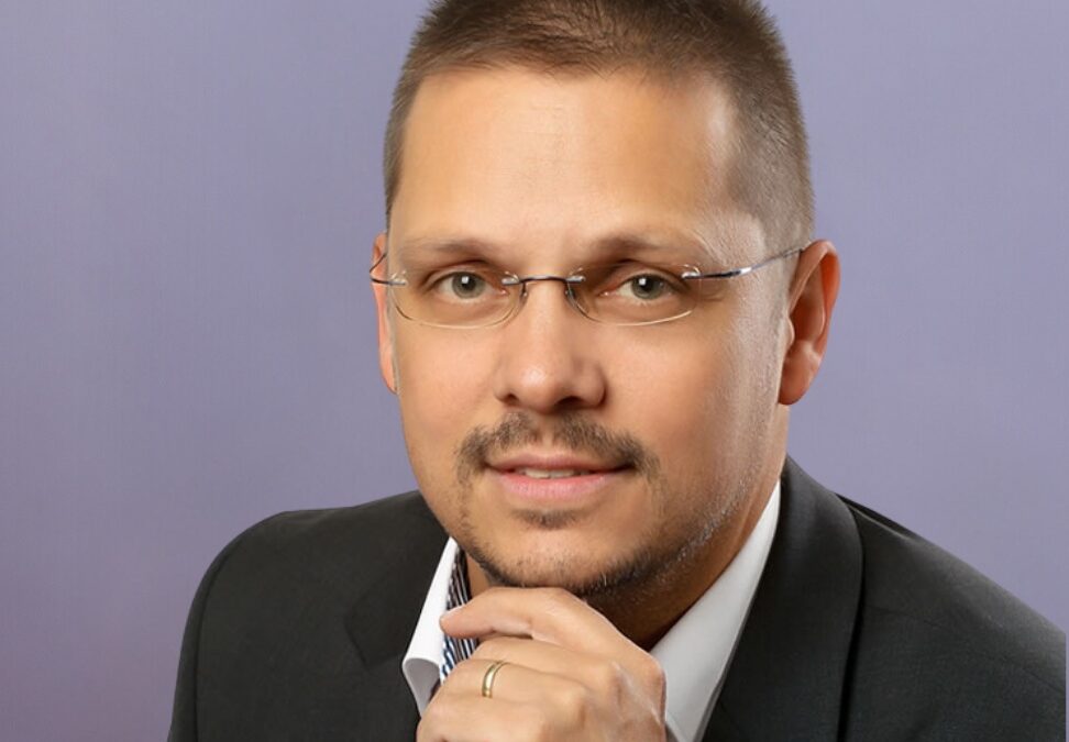 Dr. Venczel László